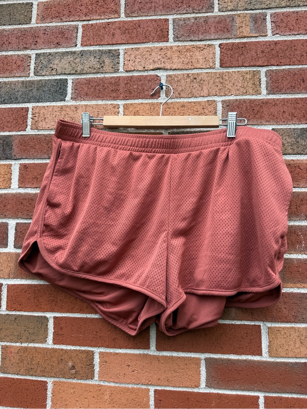 Old Navy Active Rust Mesh Running Shorts Size XL